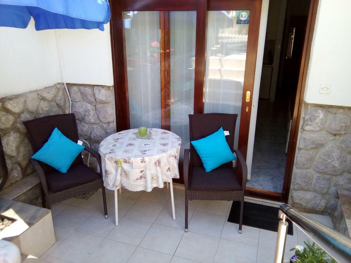 Apartments Vesna Пинезичи Экстерьер фото